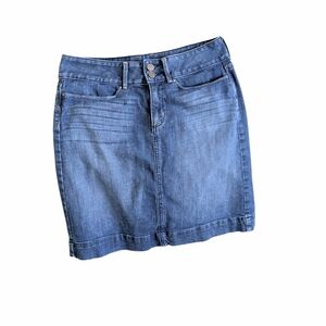 Banana Republic Denim Mini Skirt | Medium Wash Blue Jean Skirt | Size 6